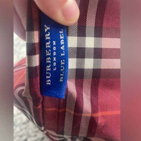 ๐RARE Blue Label Red Burberry NWOT in Mint Condition Shoulder Bag๐ - Picture 6 of 13